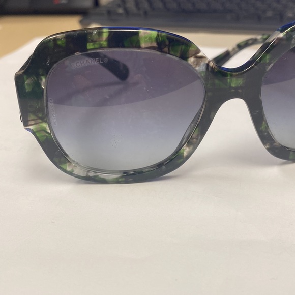 🌟flash sale 🌟Chanel Sunglasses - Picture 3 of 8